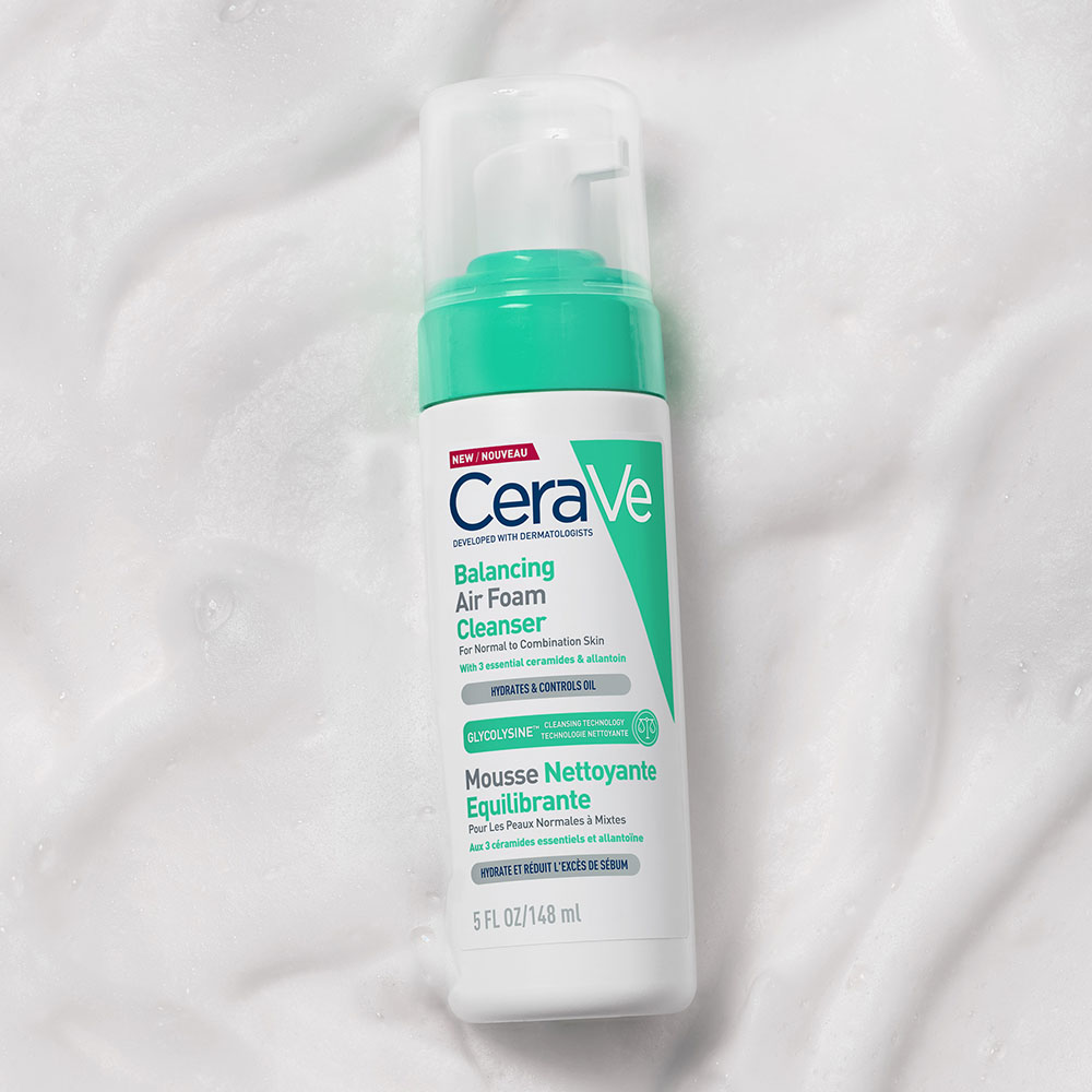 CERAVE Kiegyensúlyozó könnyű habtisztító (148ml)