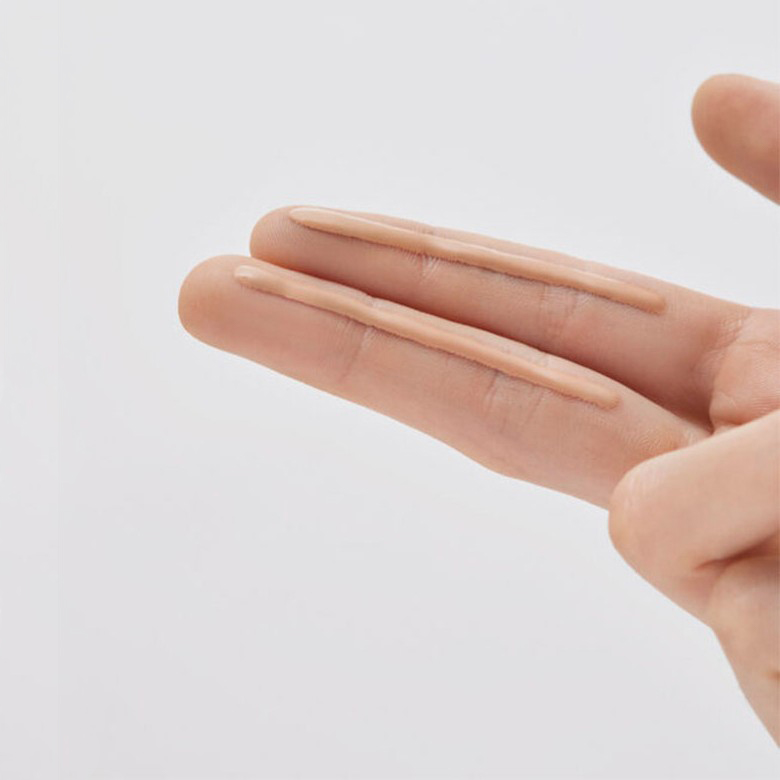 BABÉ Super Fluid színezett mattító fényvédő SPF50 (50ml)