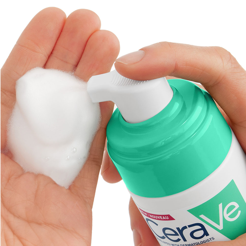CERAVE Kiegyensúlyozó könnyű habtisztító (148ml)
