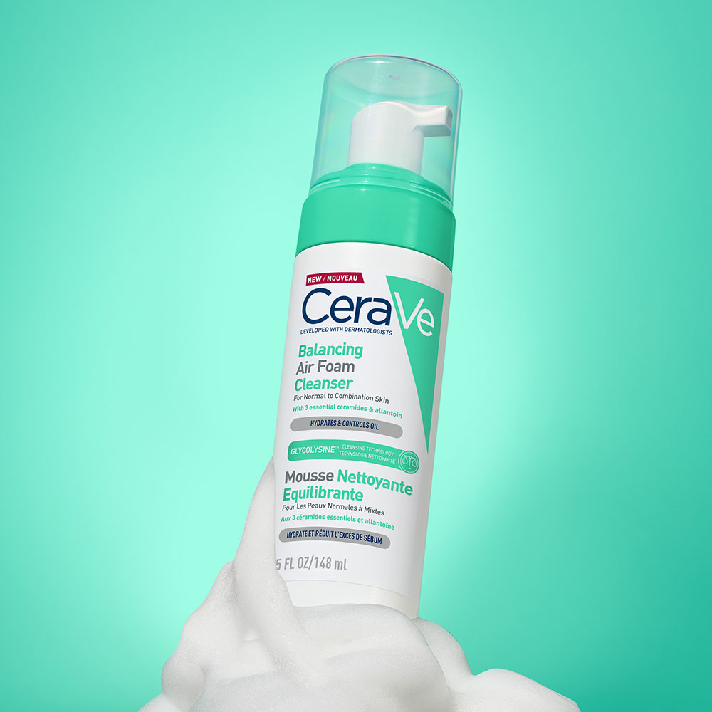 CERAVE Kiegyensúlyozó könnyű habtisztító (148ml)